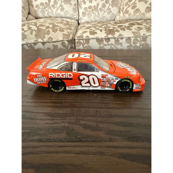 Tony Stewart #20 Home Depot 1999 Rookie 1/24 Die-Cast Car – Action AP - Picture 4 of 8